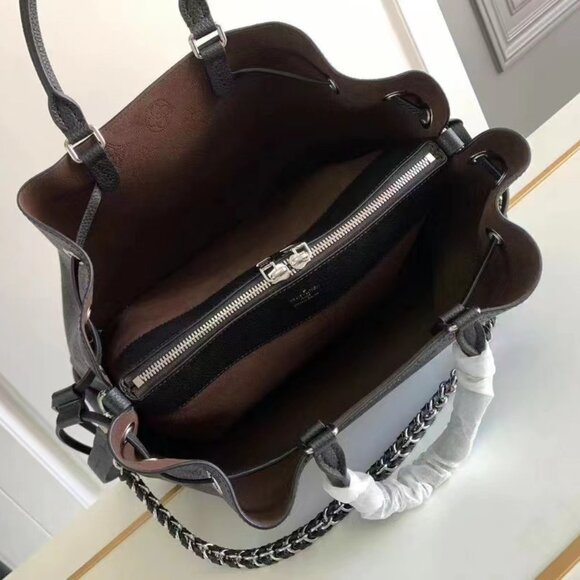 🍀Louis Vuitton Women's Classic  Black BELLA Tote Bag - Picture 5 of 9